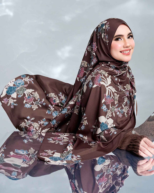 Gemala in Cendana Satin Shawl