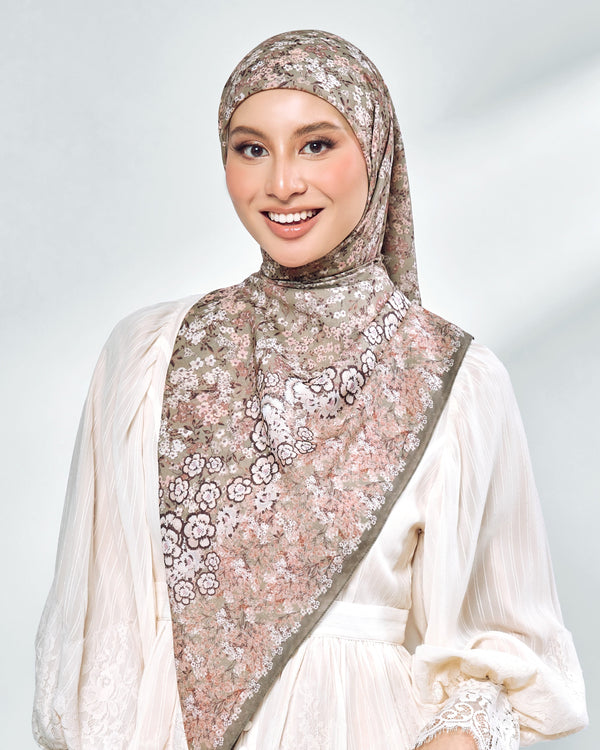 Bloomie in Fernie Ivy