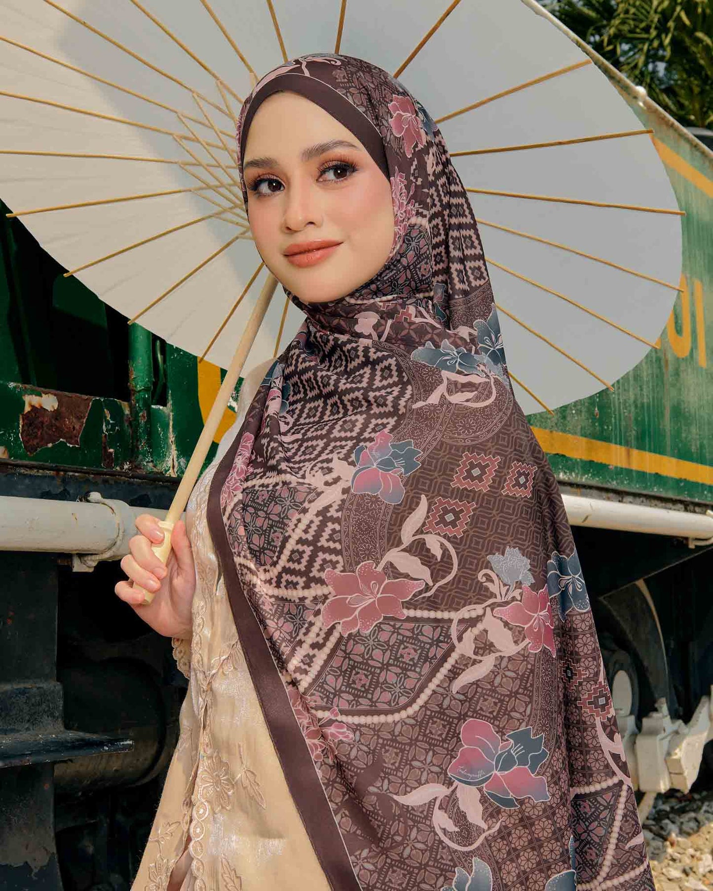 Serumpun in Gaharu Cotton Shawl