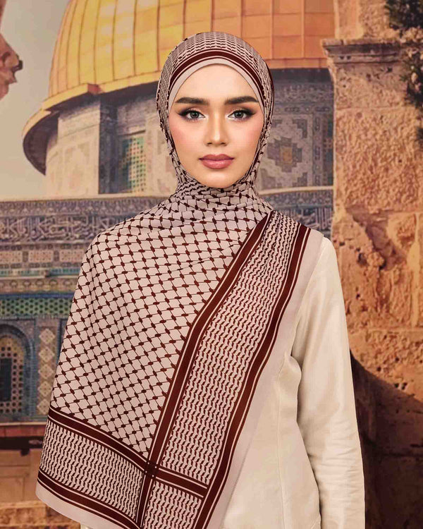 Kaffiyeh in Wood Shawl