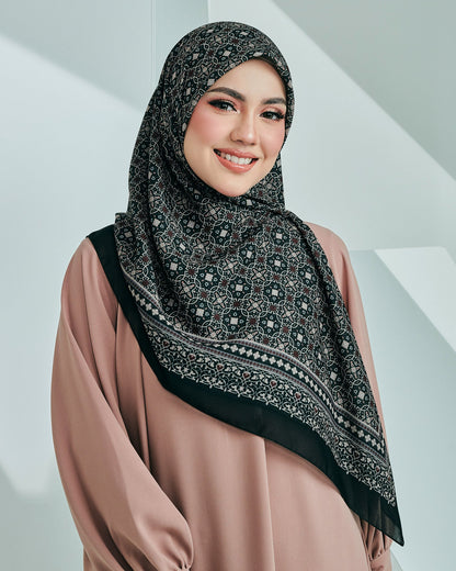 Marrakech in Bahia Black