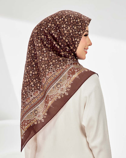 Tahzeeb in Buniya Mahogany