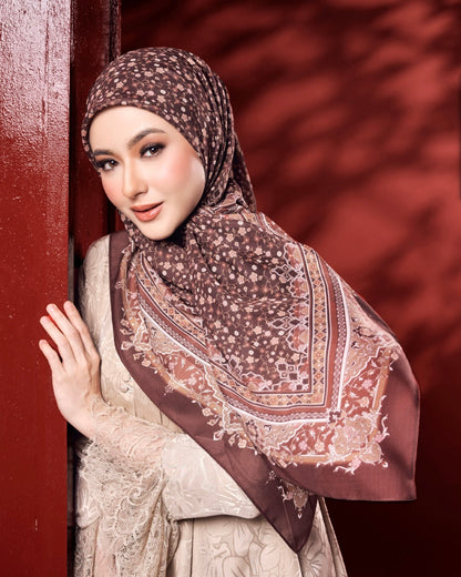 Tahzeeb in Buniya Mahogany