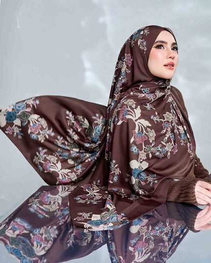 Gemala in Cendana Satin Shawl