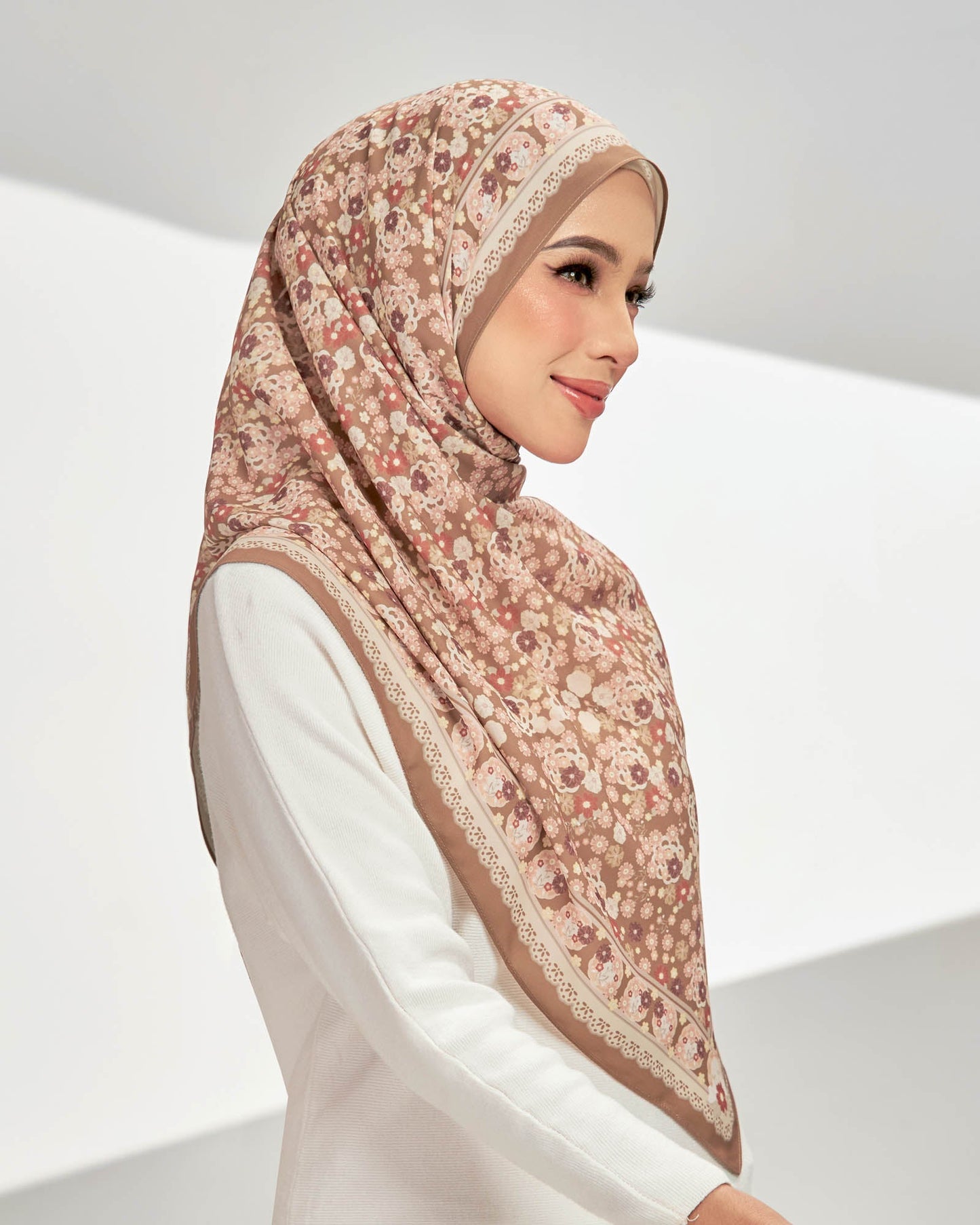 Kueh in Choco Chip Shawl