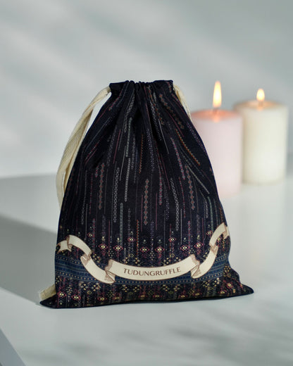 Tatreez in Silhouette