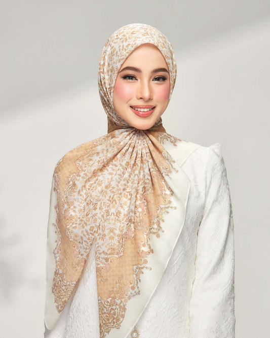 Henna in Lace Satin Square