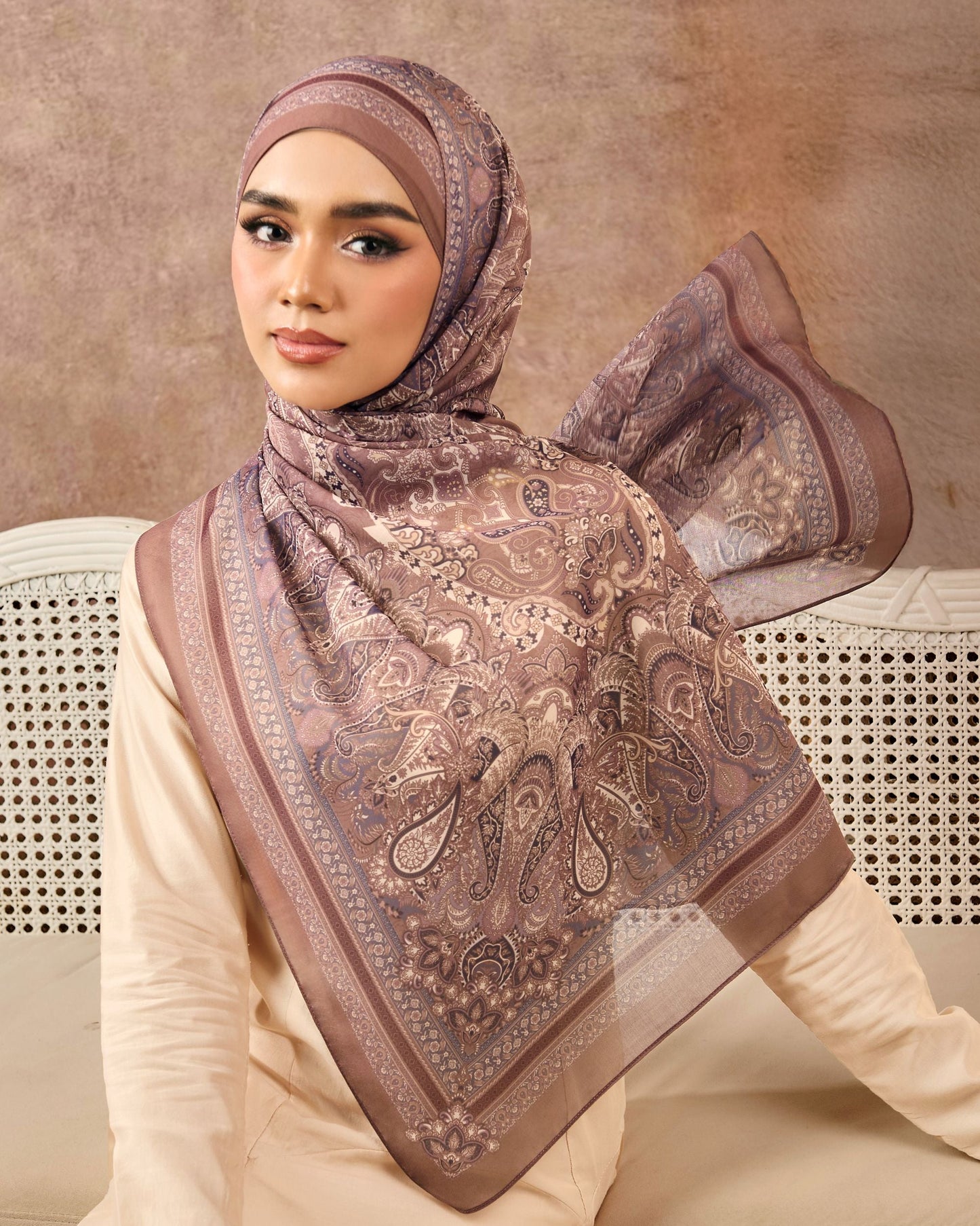 Aniesha in Mauvelyn Shawl