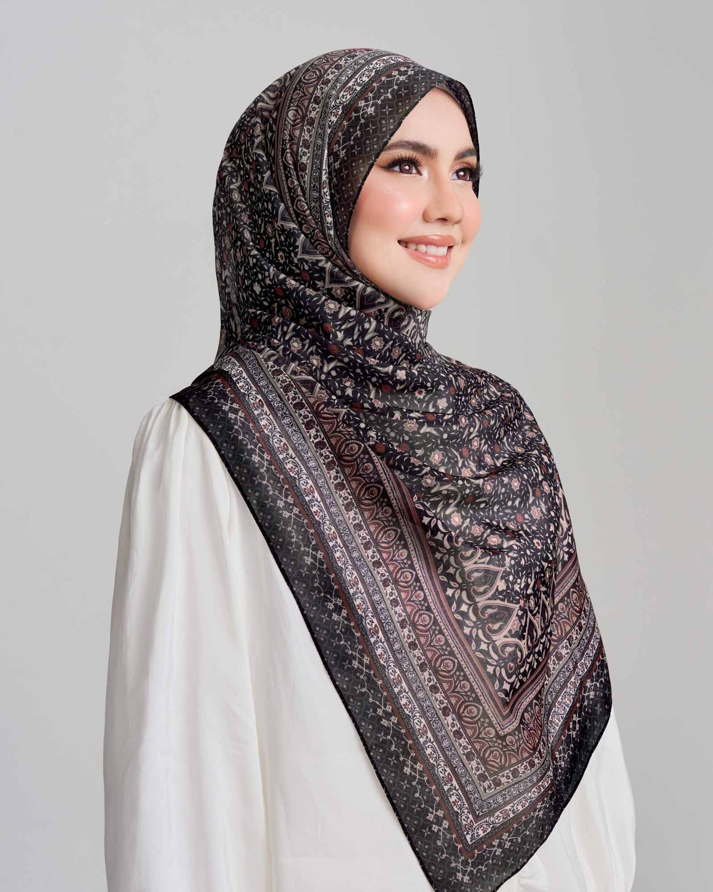 Arabesque in Mystic Cotton Shawl
