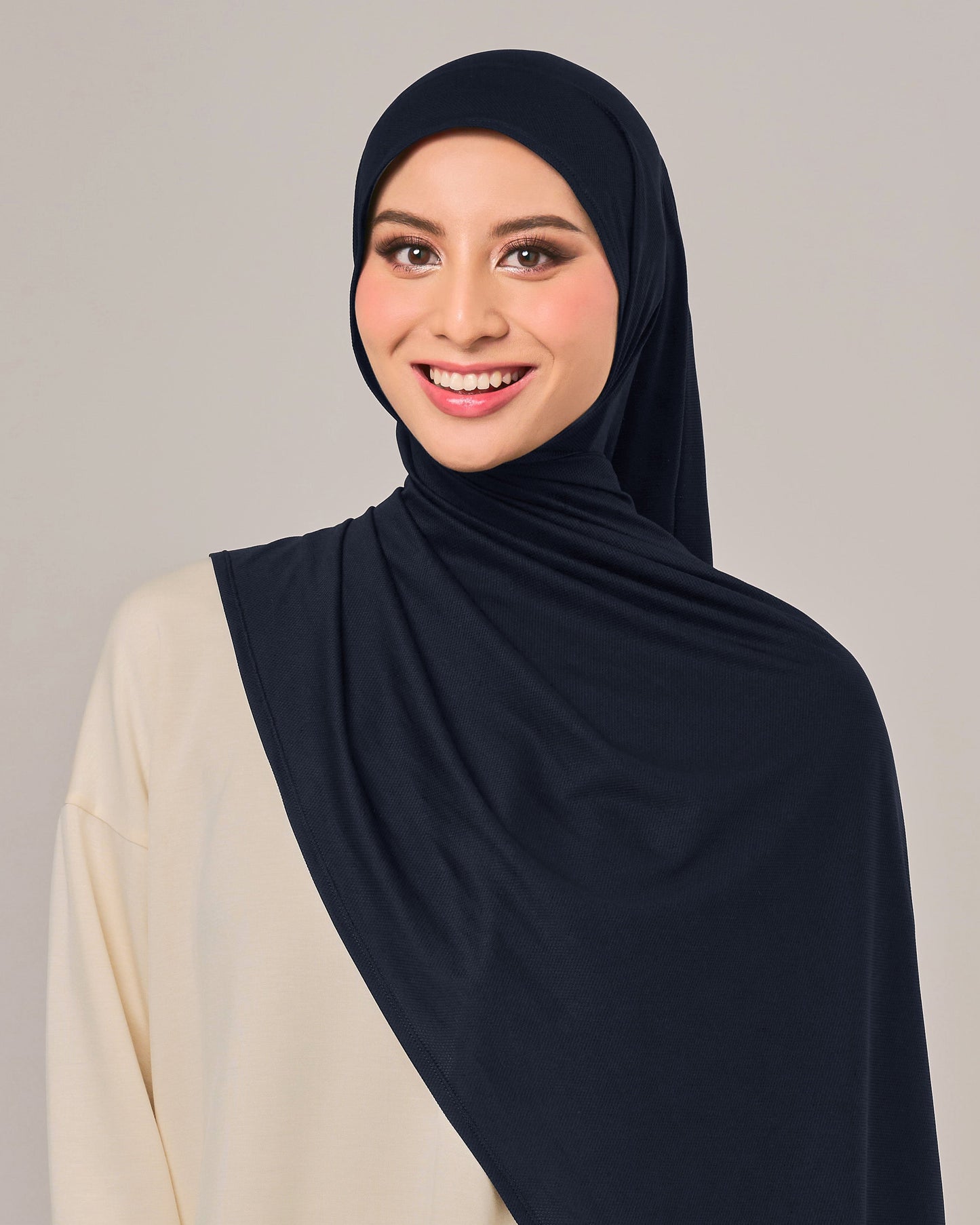 Active Wear - Sport Shawl