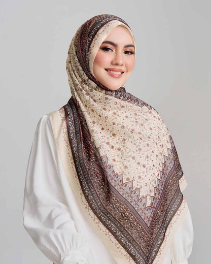 Arabesque in Noura Cotton Shawl