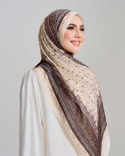 Arabesque in Noura Cotton Shawl