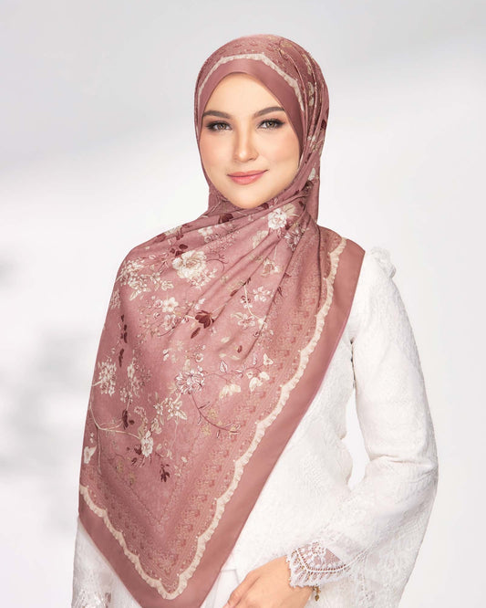 Enchanted in Petal Cotton Shawl