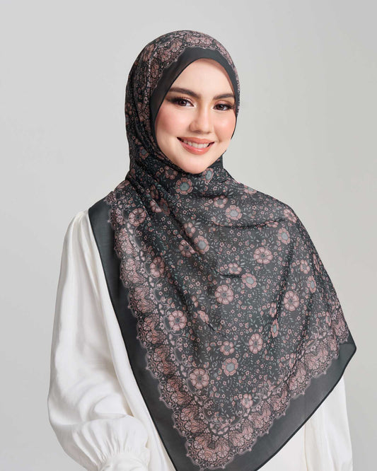 Vintage Garden in Sara Cotton Shawl