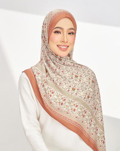 Qalby in Pumpkin Shawl