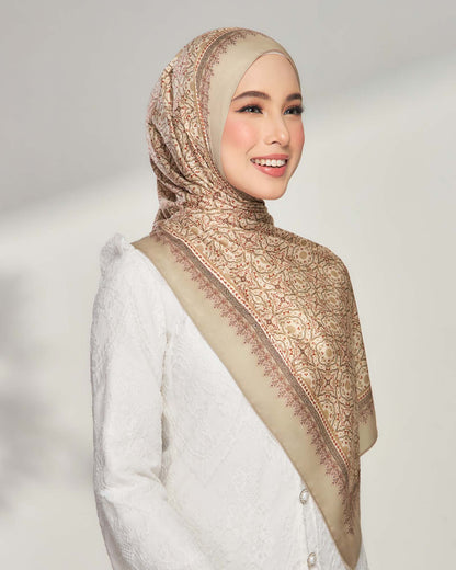 Maryam in Dainty Satin Shawl
