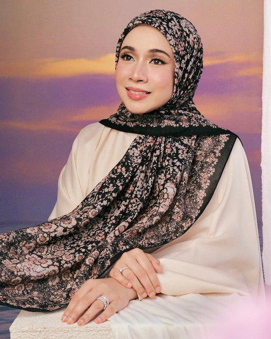 Bloomie in Starry Noir