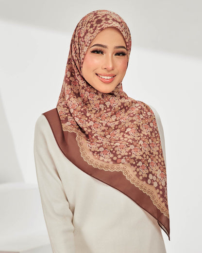 Kueh in Sweet Brownies