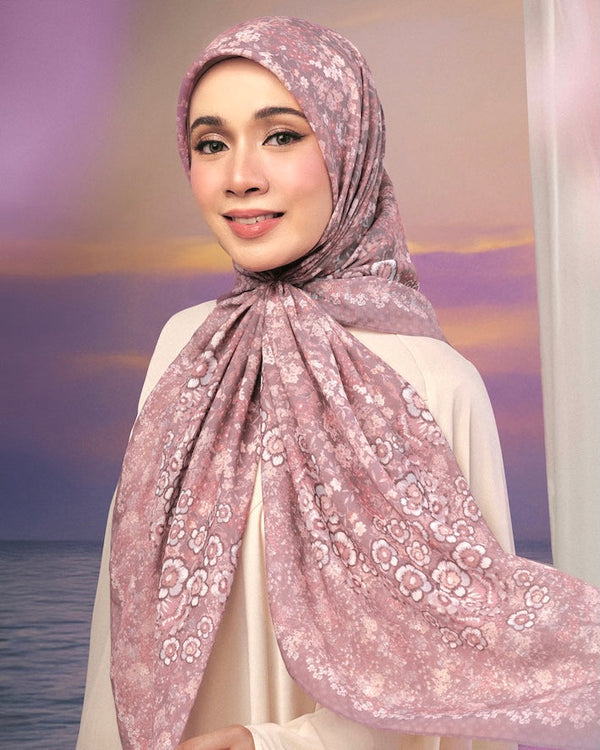 Bloomie in Thistledew Rae