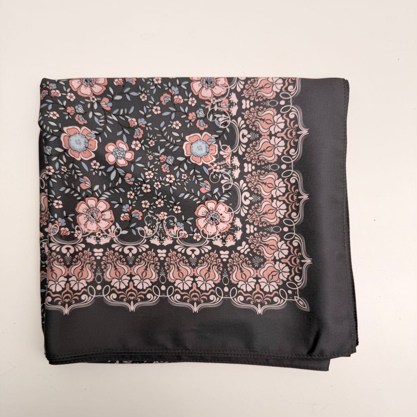TIKTOK VINTAGE SHAWL