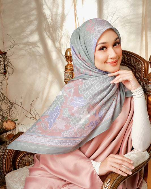 Serumpun in Dusty Pistachio