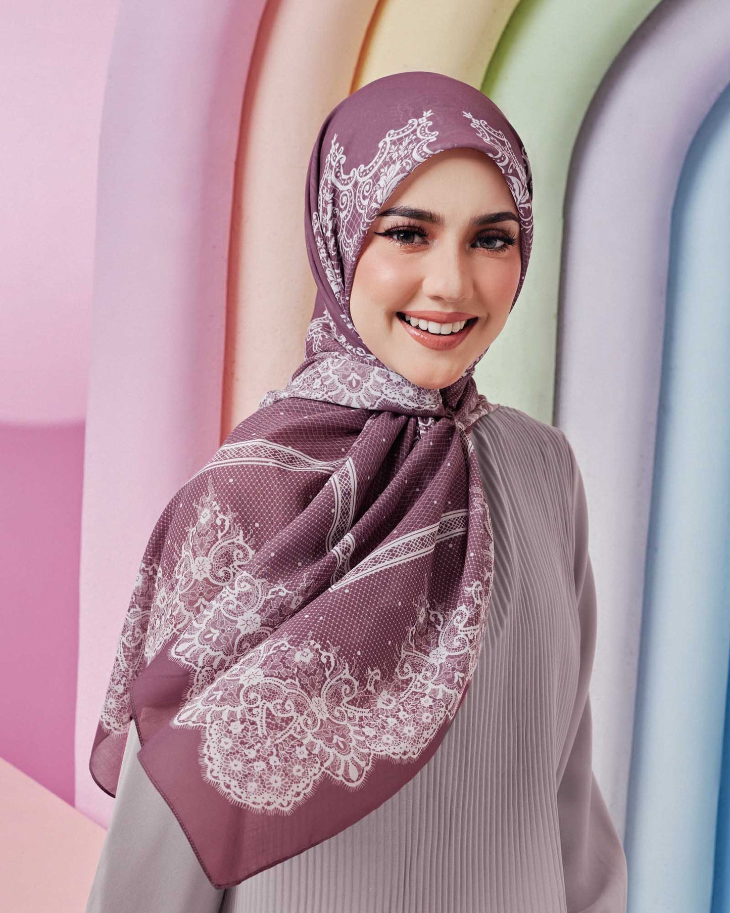 Chantilly in Velvet Cream