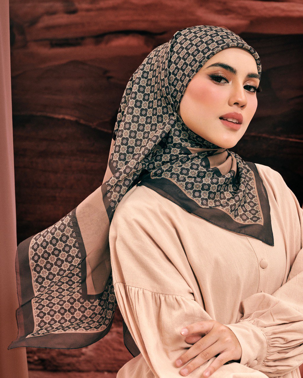 Zellij Square in  Granite Brown